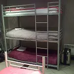 Hostel Peace & Paris