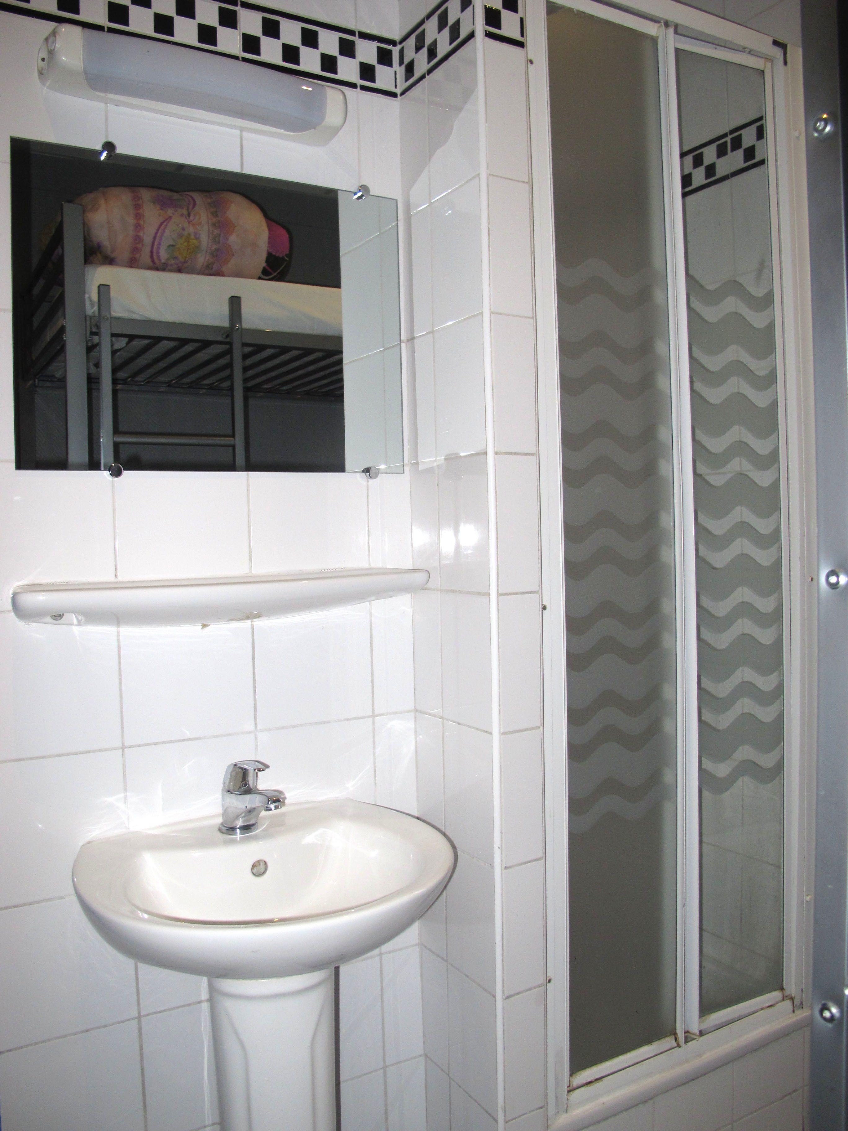 Peace & Hostel Paris