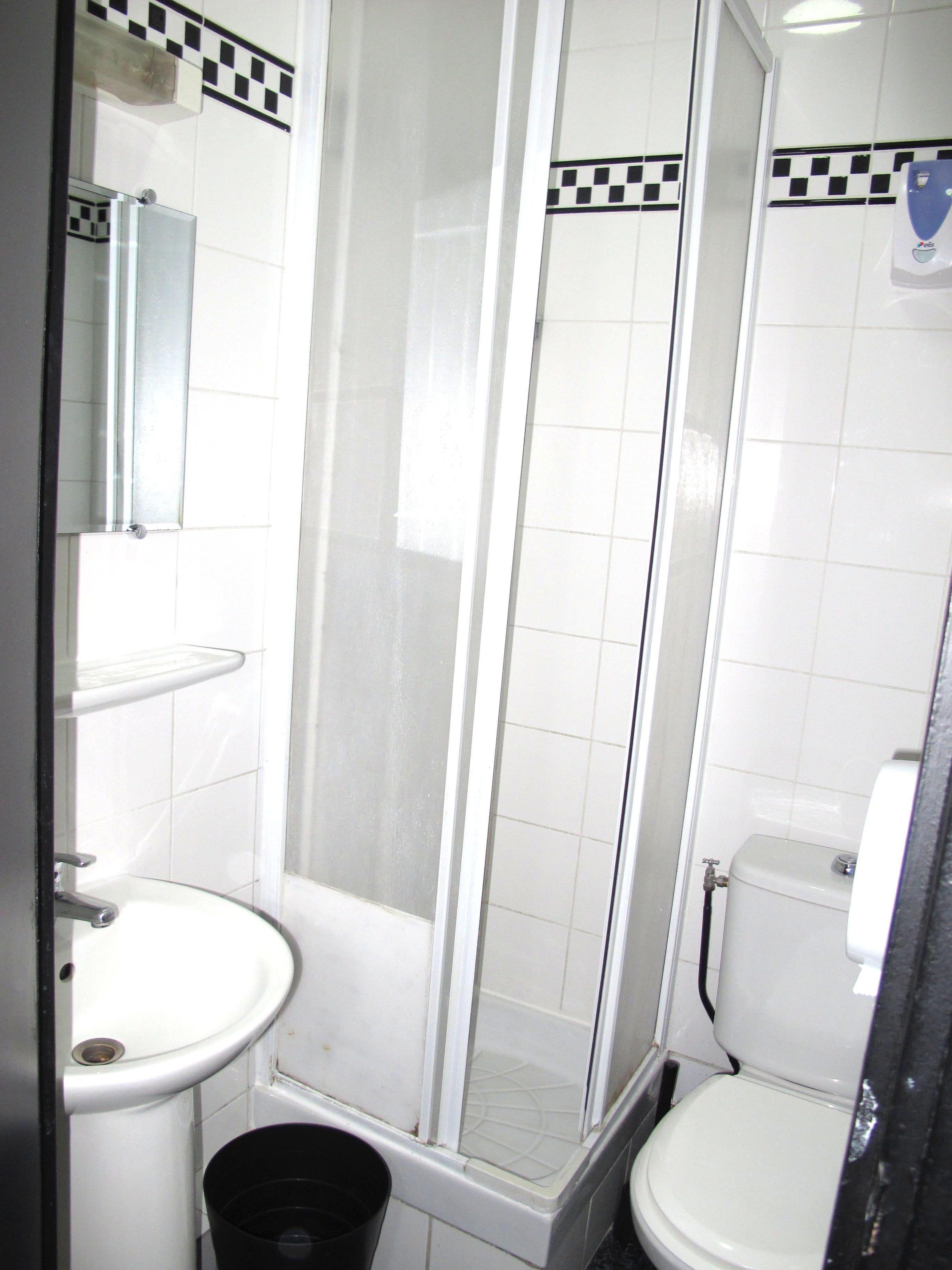 Peace & Hostel Paris