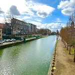 Hostel Peace & Paris